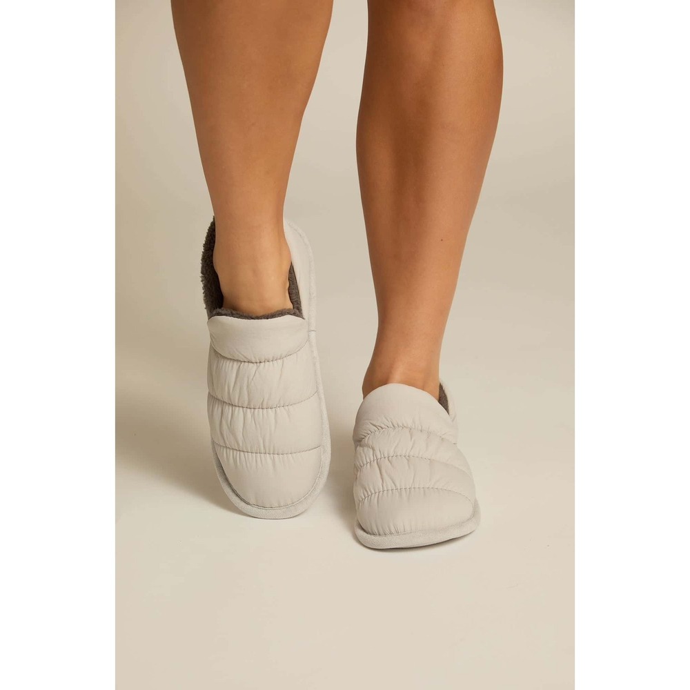 Faceplant Dreams Puffer Slippers Size 7/8 Medium Gray Cozy Plush Indoor Shoes - Picture 10 of 13